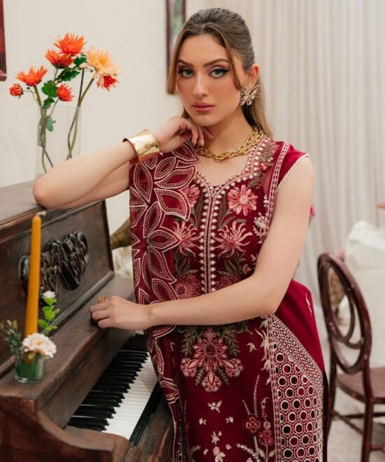 mahnur-mc-03-3-piece-luxury-lawn-embroidered-suit